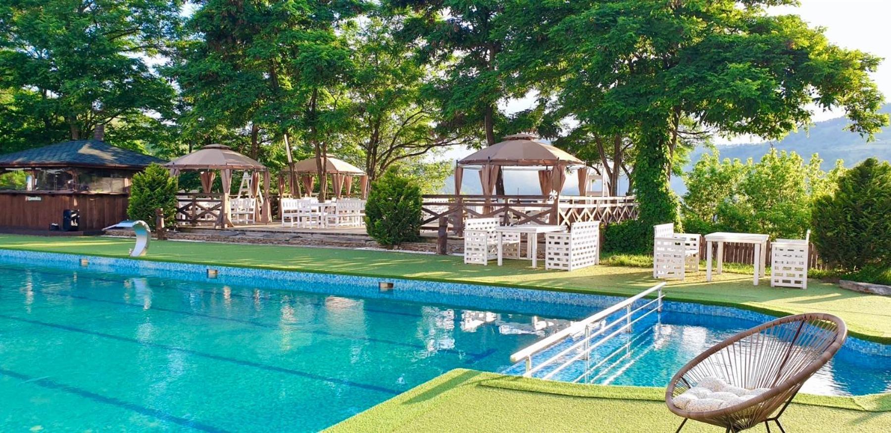 Mountain View Hotel Complex Yabulkovets Bagian luar foto
