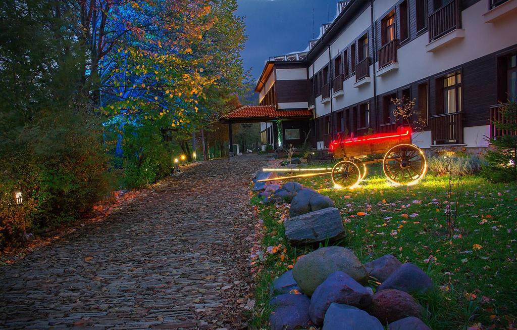 Mountain View Hotel Complex Yabulkovets Bagian luar foto